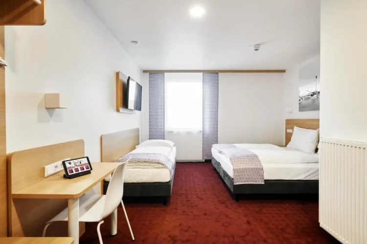Triple room