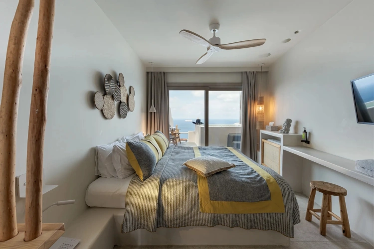 Jacuzzi Suite with balcony