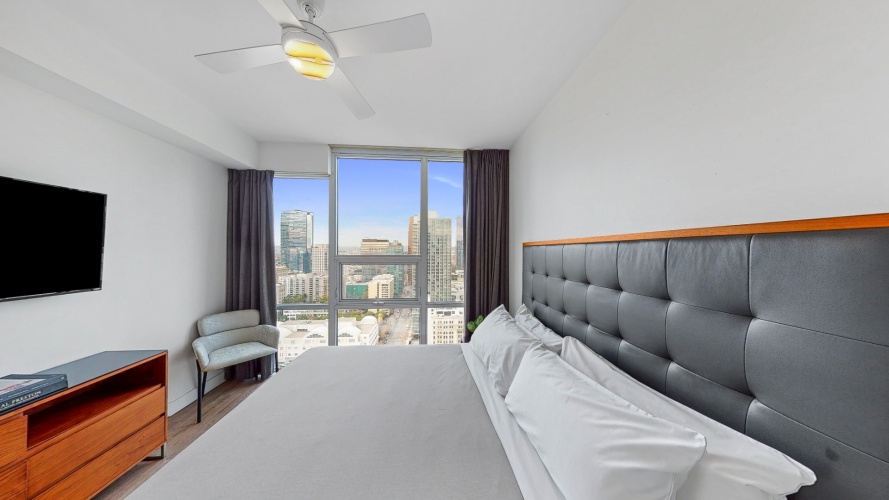 1 Bedroom Corner Double Suite