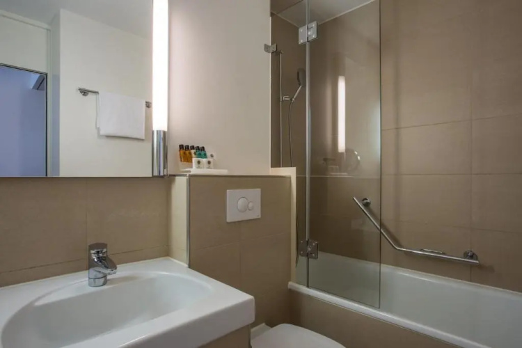 Crowne Plaza Zurich photo 20