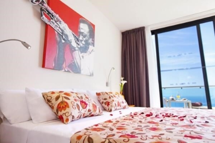 1 Bedroom Double Apartment with sea view