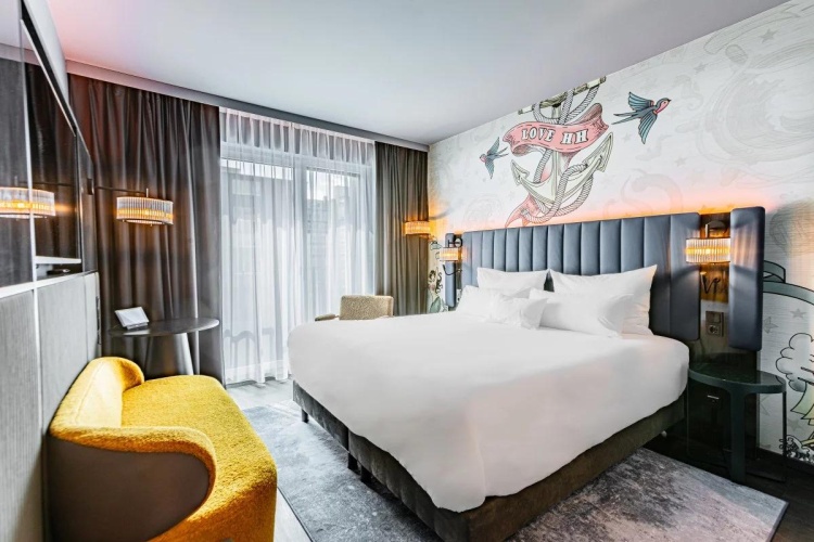 Down to Earth Double room