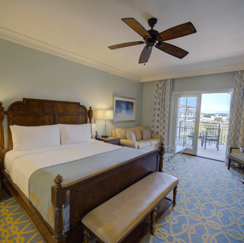 Double room with balcony and with courtyard view