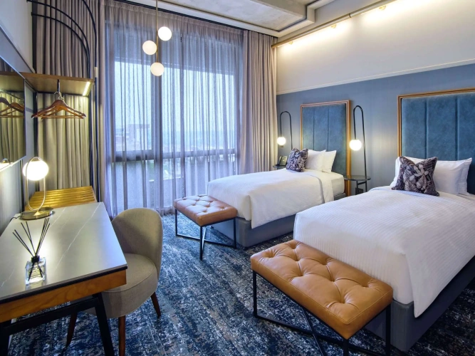 General Admission Twin room