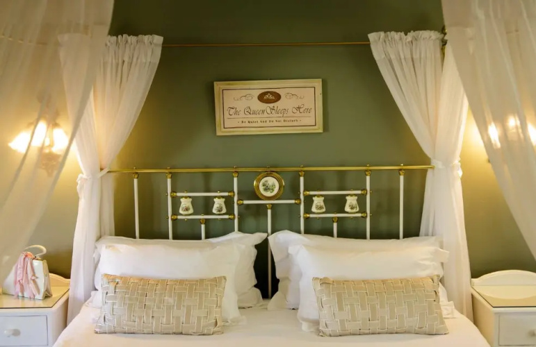 Albert & Victoria Cottage - Honeymoon Double room