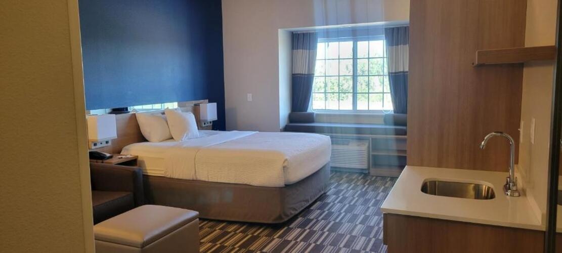 Mobility Accessible Double Studio Suite
