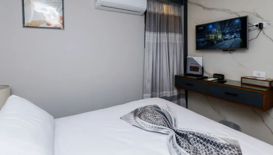 Double Suite with balcony and with pyramids view