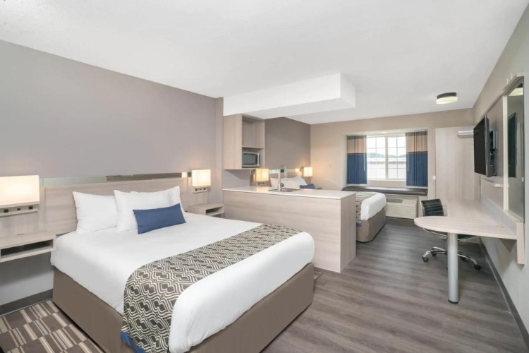 Quadruple Suite