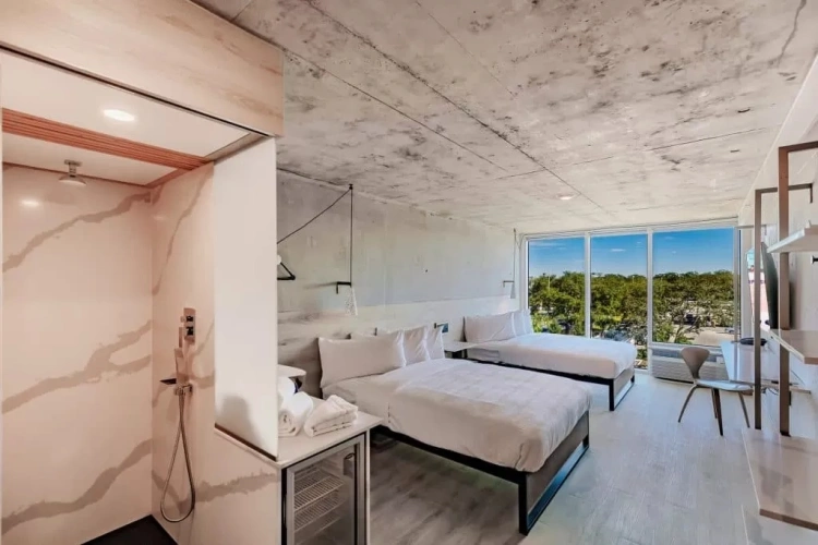 1 Bedroom Family Kitchenette Twin Suite
