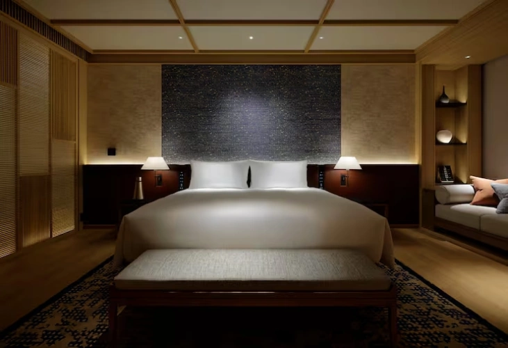 Peak Double Suite