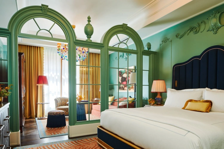 The Mansion Suite