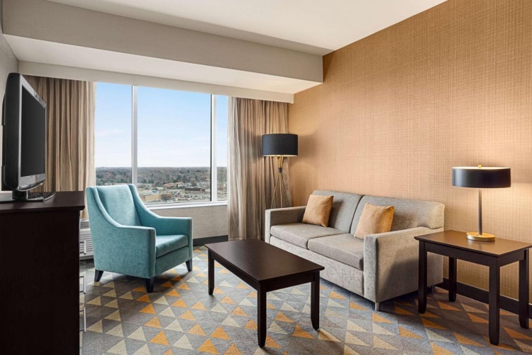 DoubleTree by Hilton Pointe Claire Montreal Airport West photo 11