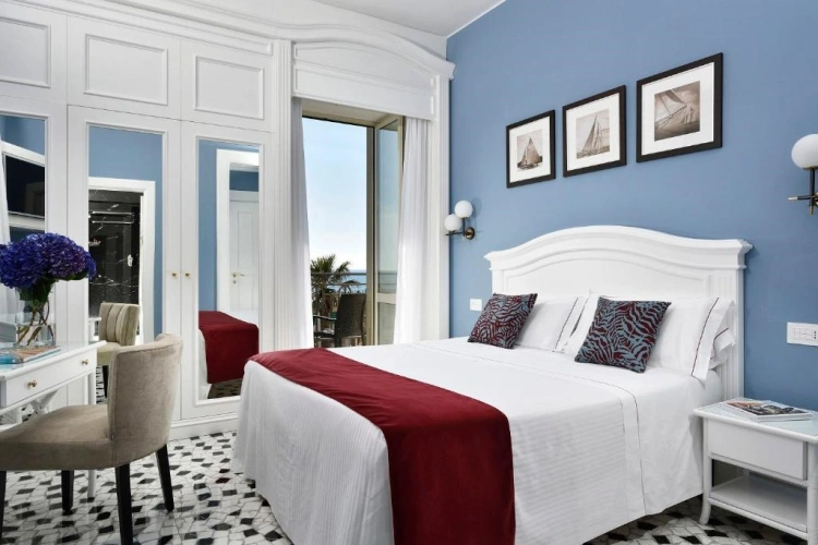 Panoramic Double room with balcony and with sea view