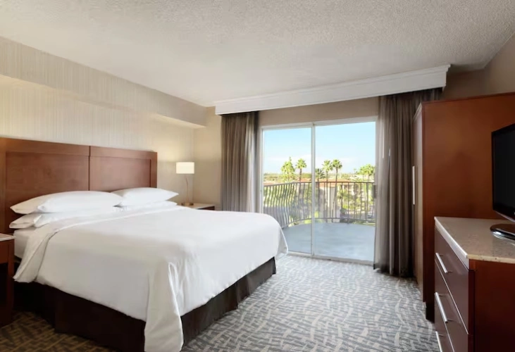 2-room Double Suite with balcony