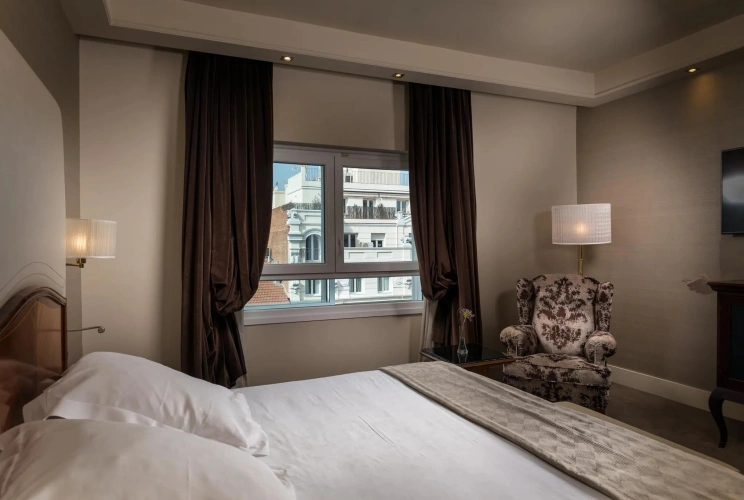 Superior Double room with city view