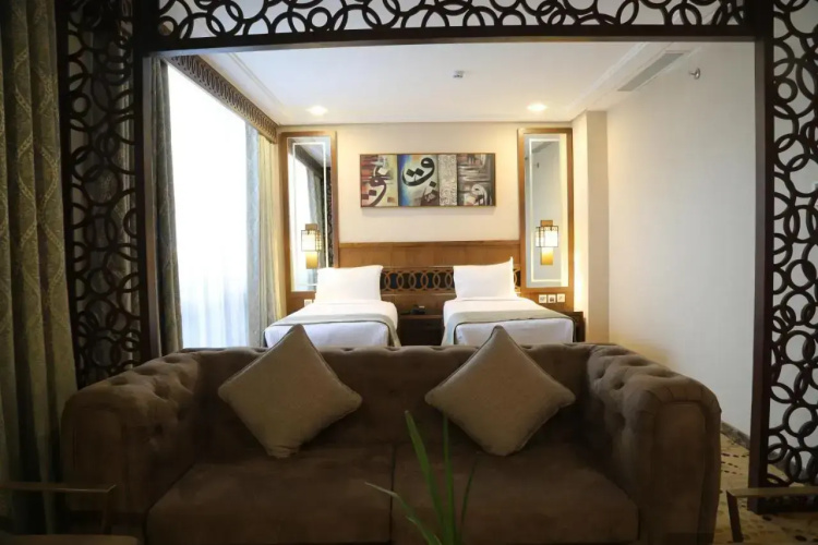 Violet Al Azizia Hotel