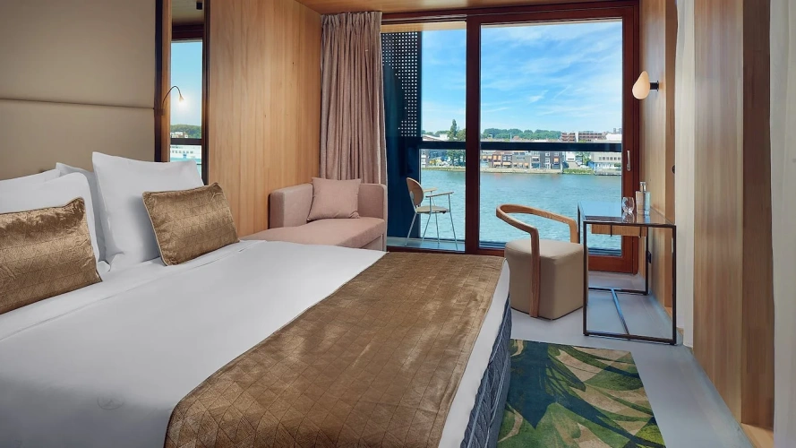 Superior Double room with balcony