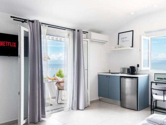 Superior Seaside Twin Suite