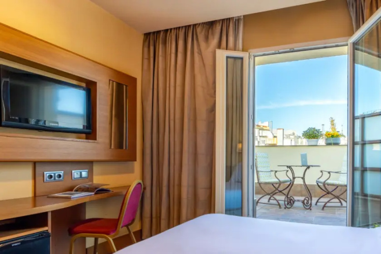 Private Terrace Double room with view