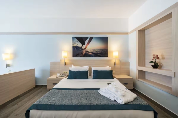 Superior Double room with pool view