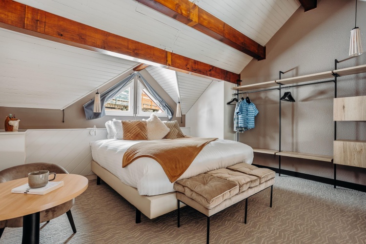Deluxe Chalet