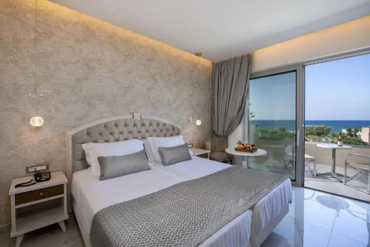 Vantaris Luxury Beach Resort