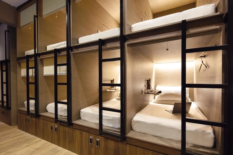 Capsule in Mixed Room (female dorm)