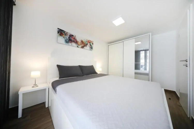 1 Bedroom Deluxe Apartment
