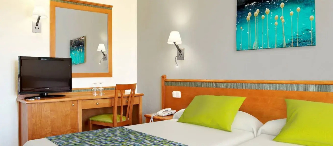 Universal Hotel Laguna