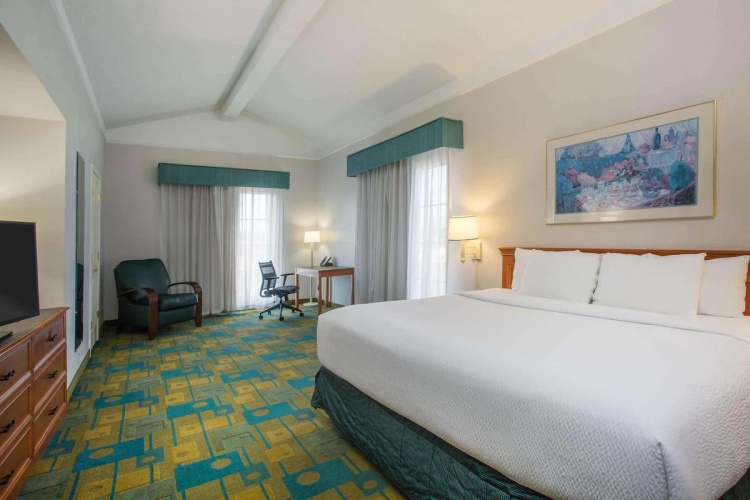 Double Suite