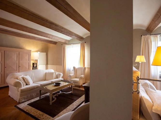 Deluxe Double Suite