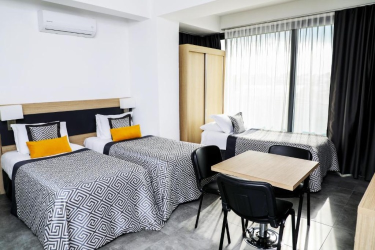 Triple room