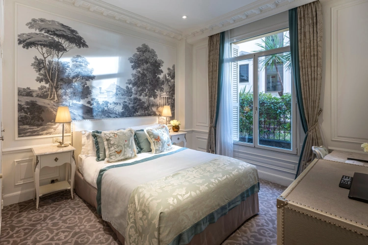 Superior Double room with city or courtyard view