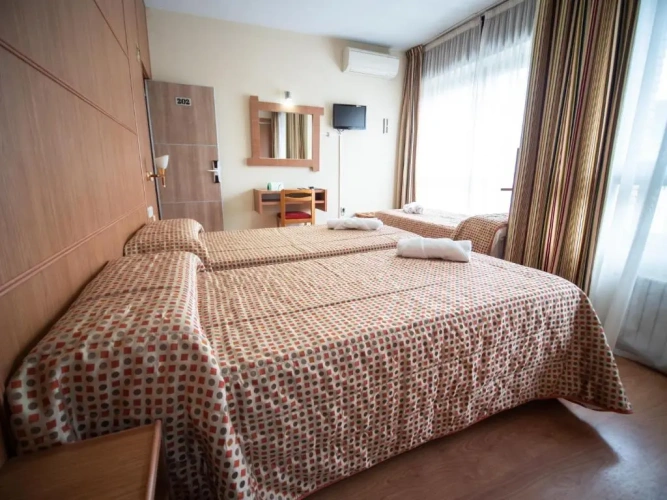 Triple room