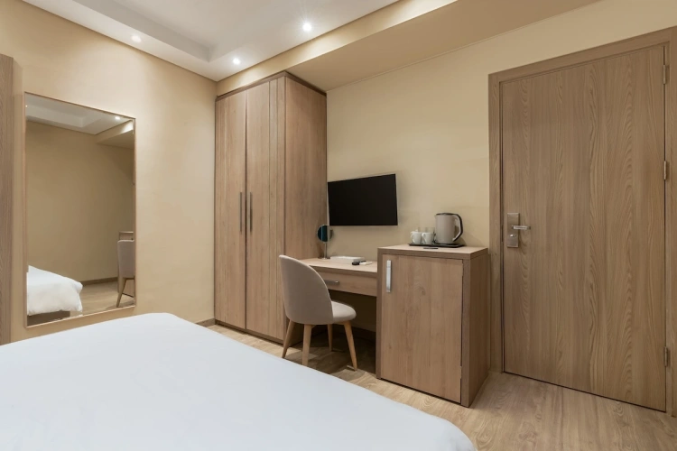 3 Bedrooms Apartment