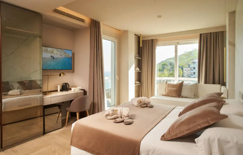 Levante Double Junior Suite