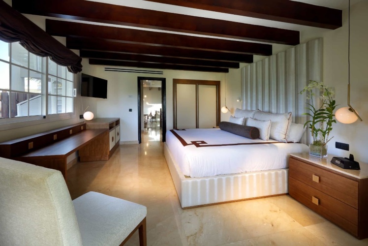 Ambassador Double Suite with view