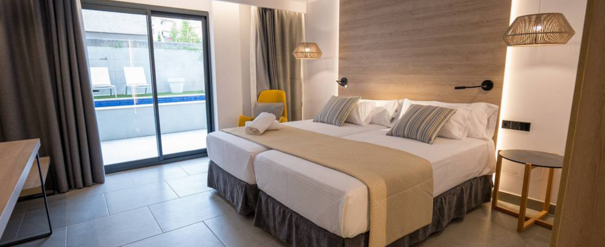 Swim Up Double room