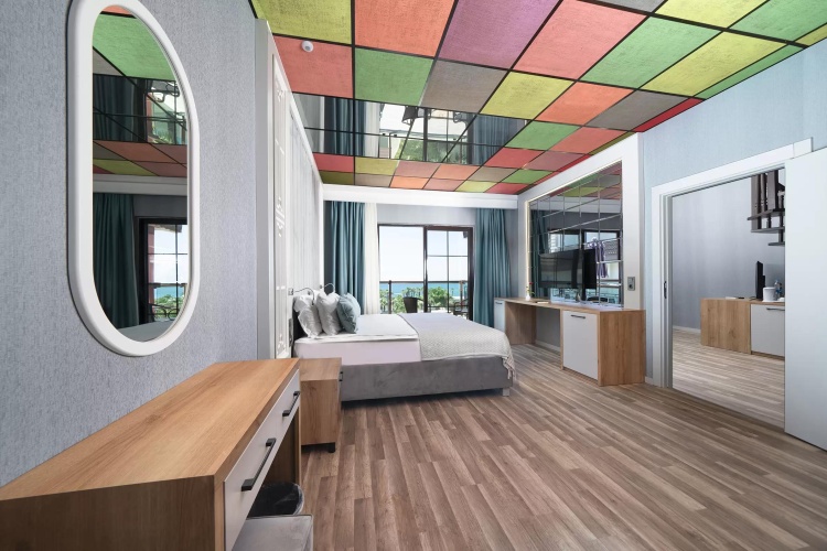Family Quadruple Suite with sea view