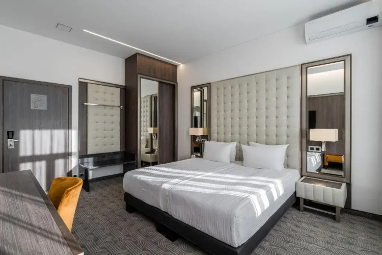 Congress Hotel