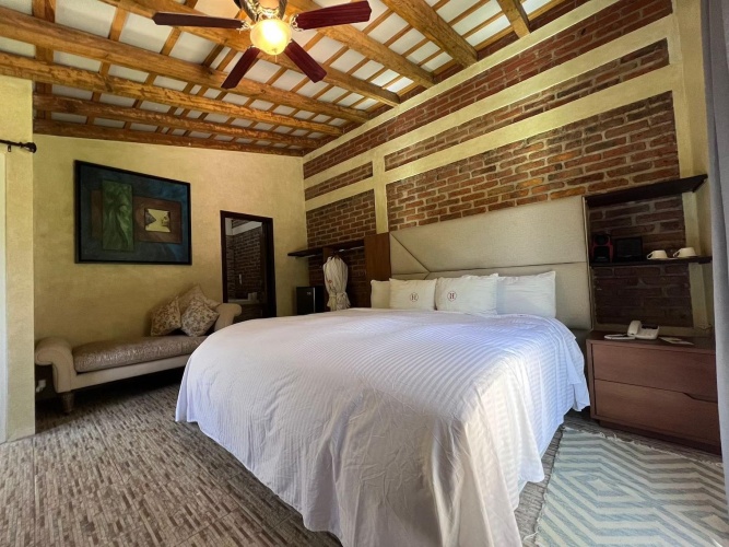 Pride Double Master Suite