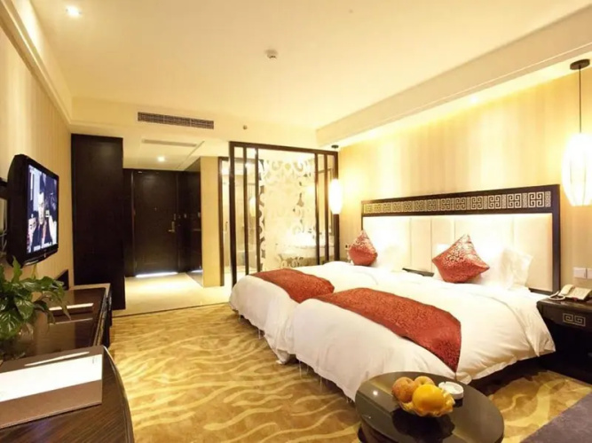 Caston Huanglong Hotel