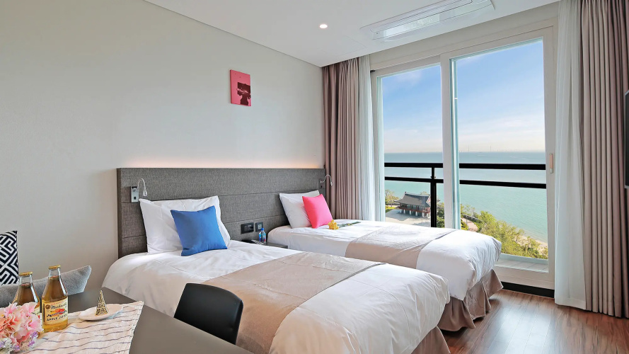 Premier Ocean Twin room
