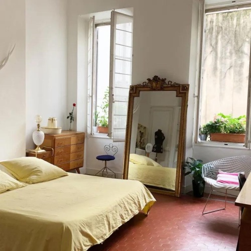 Spacious room
