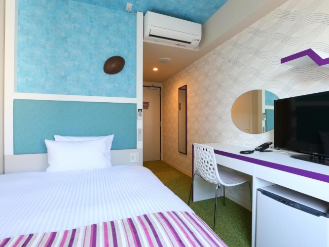 Semi-double room