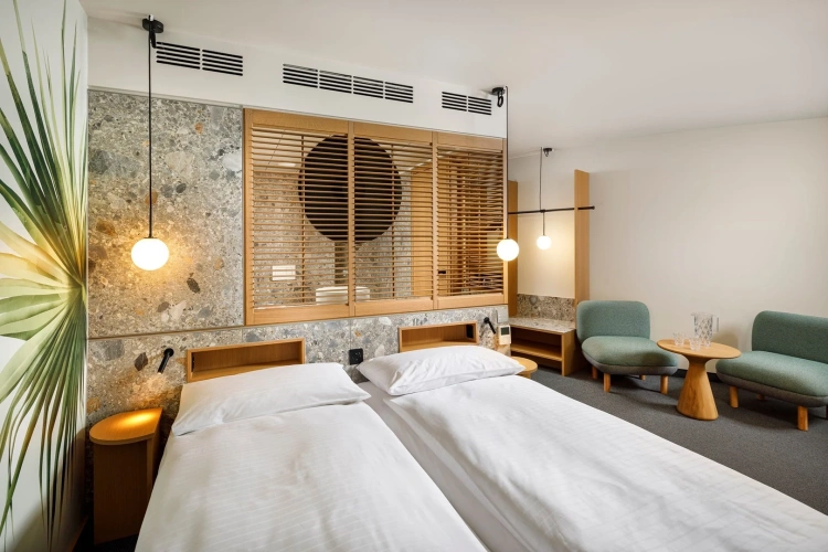 Palmiers Twin room
