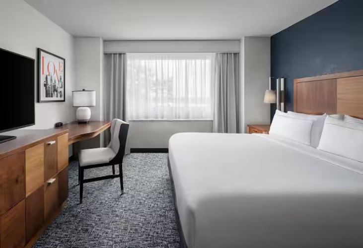 Corner Double Suite