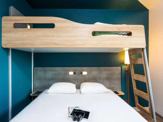 Triple room