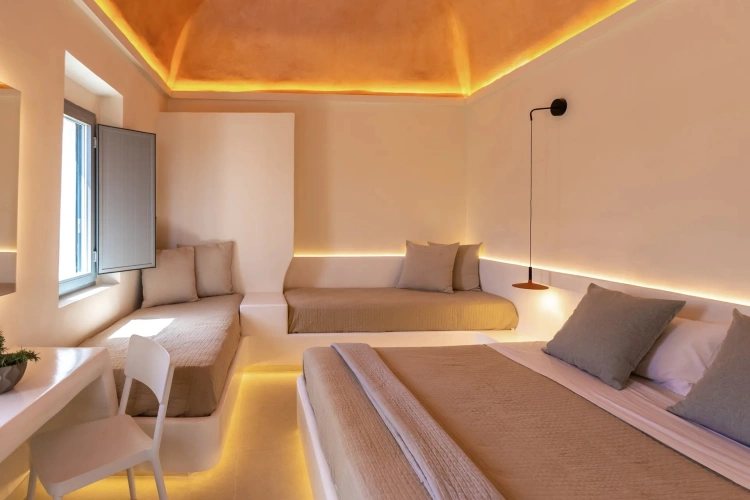 Novel Quadruple room