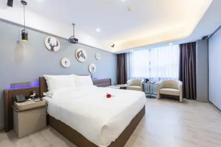 Hollywood Movie Double Suite